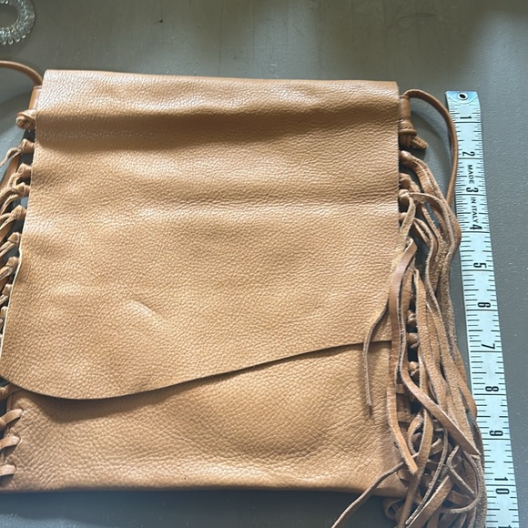 Hobo fringed cross body - Picture 2 of 4